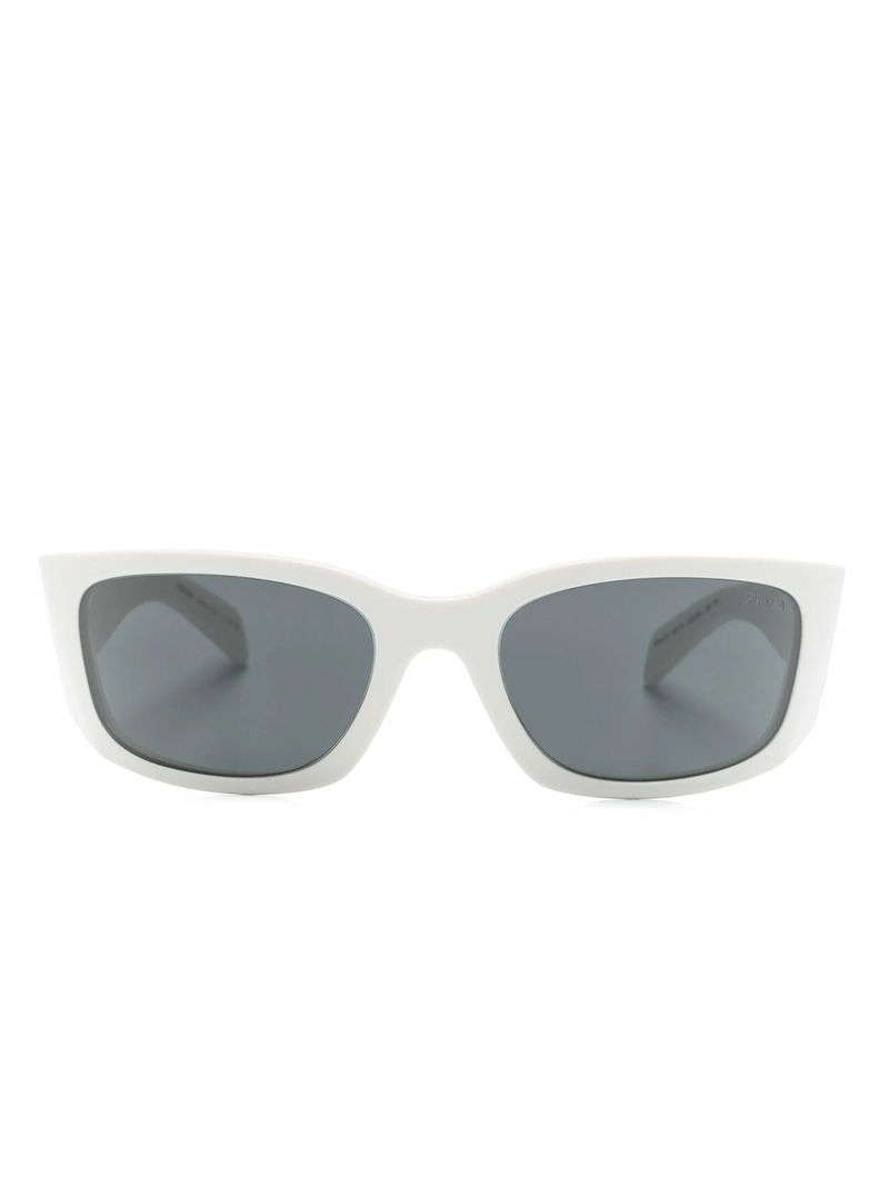 Prada Eyewear Sonnenbrille im Biker-Stil mit eingraviertem Logo