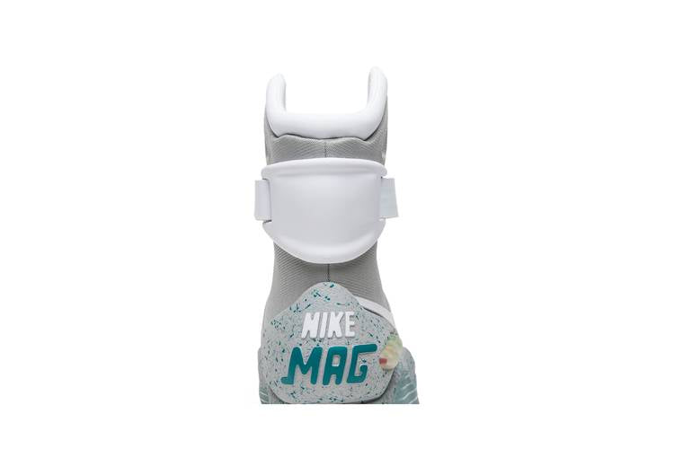 NIKE MAG RETOUR VERS LE FUTUR (2016) « LAÇAGE AUTOMATIQUE »