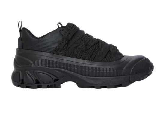 Baskets Burberry Arthur noires à détails en dentelle