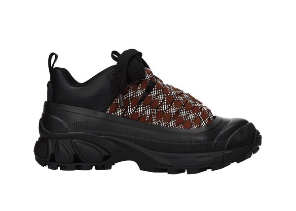 Burberry Arthur Marron Noir