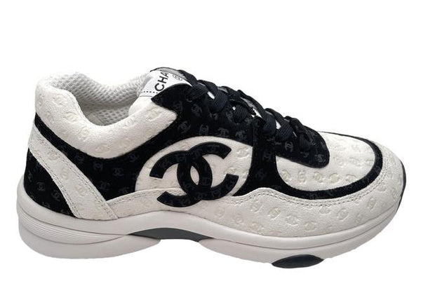 Chanel CC Logo Embossé Blanc Noir Daim