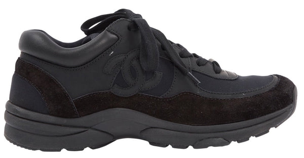 Chanel Low Top Sneaker CC Dreifach schwarzes Wildleder