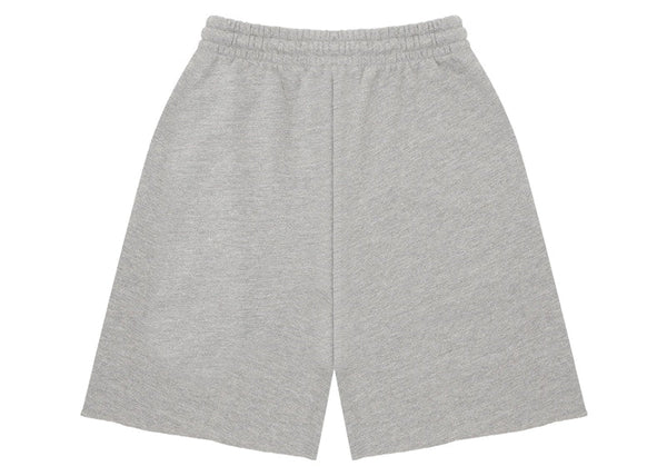Short universitaire en denim déchiré gris