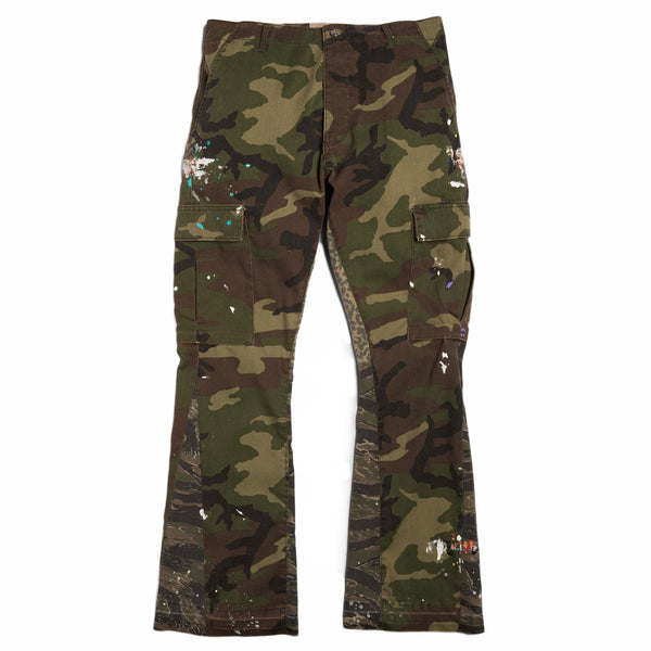 Pantalon évasé camouflage LA de Gallery Dept.