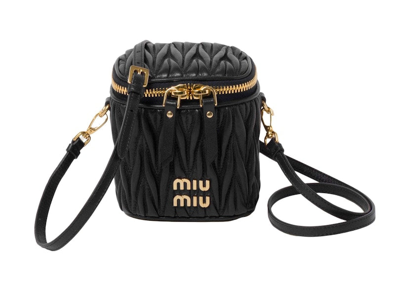 Miu Miu Mini-Tasche aus Matelassé-Nappaleder Schwarz