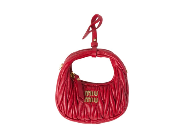 Miu Miu Wander Matelassé Nappaleder Micro Hobo Bag Rot