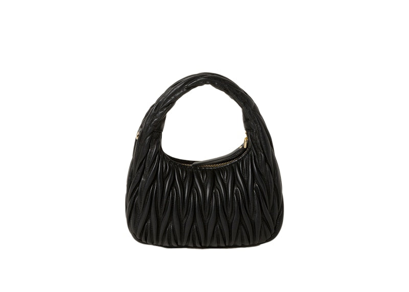 Miu Miu Wander Matelassé Mini-Hobo-Tasche aus Nappaleder Schwarz