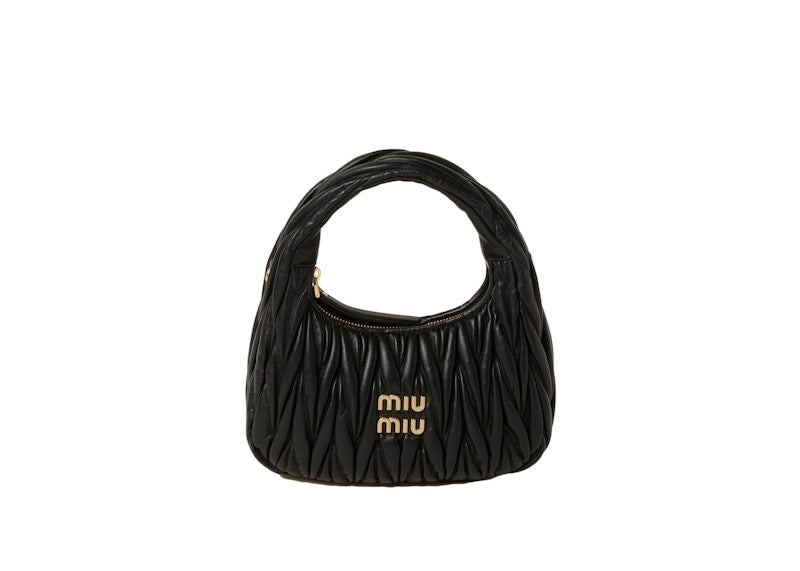 Miu Miu Wander Matelassé Mini-Hobo-Tasche aus Nappaleder Schwarz