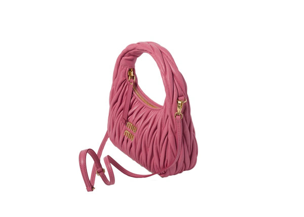 Miu Miu Wander Matelassé Mini-Hobo-Tasche aus Nappaleder Pink