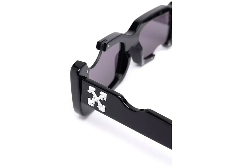 Lunettes de soleil OFF-WHITE Cady à monture rectangulaire découpée, noir/blanc/gris (SS22)