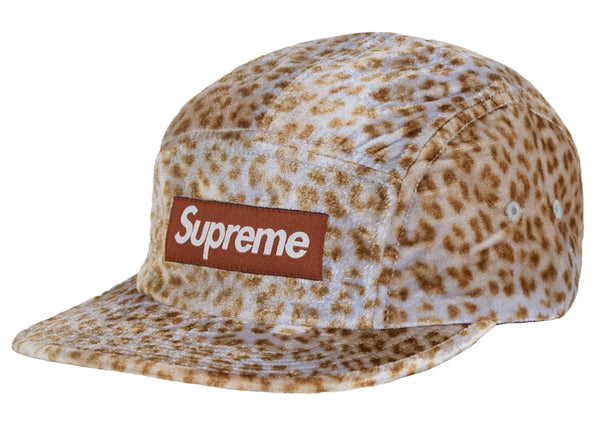 Casquette de camp Supreme en velours léopard beige
