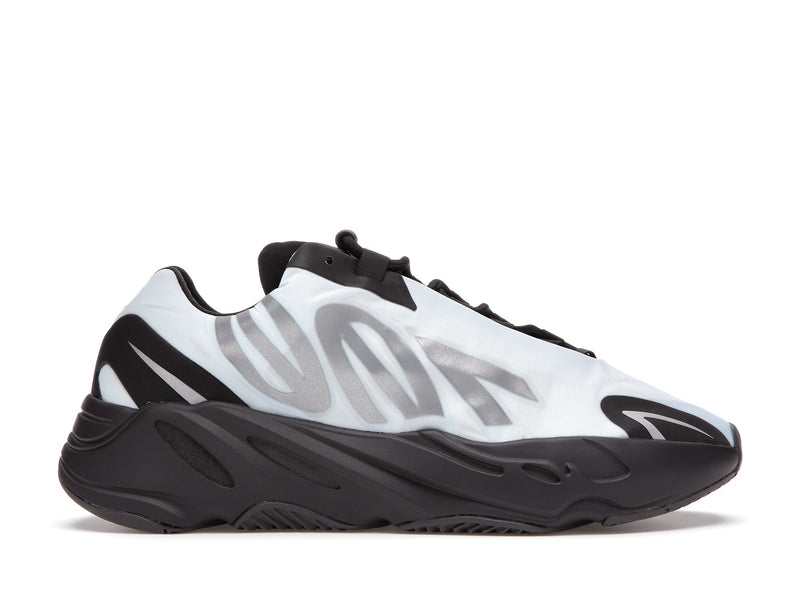 adidas Yeezy Boost 700 MNVN Bleu Teinté