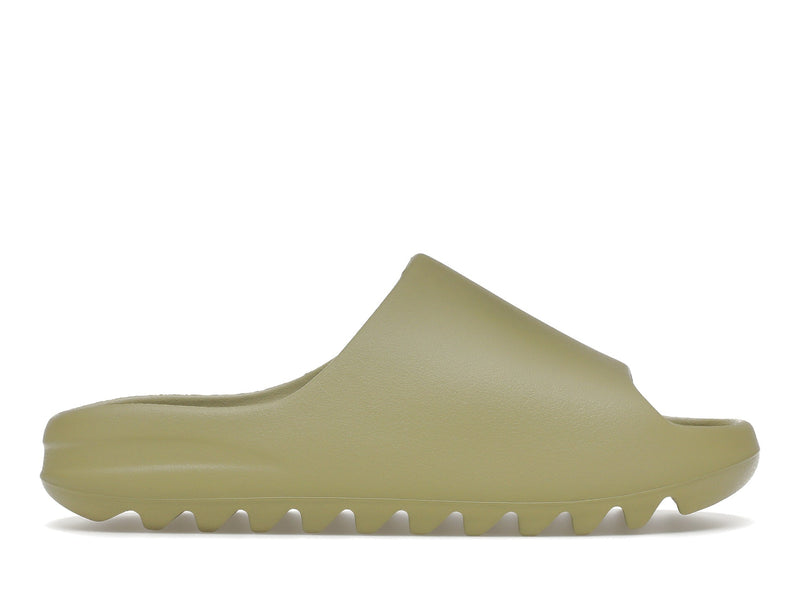 Claquettes Adidas Yeezy en résine (2022/2024)
