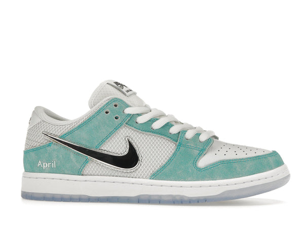 Skateboards Nike SB Dunk Low d'avril