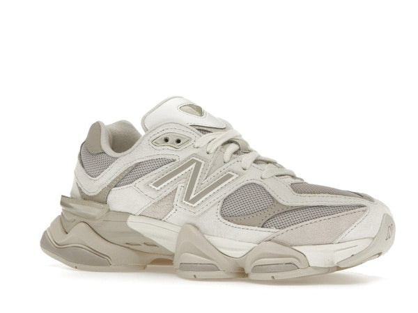 New Balance 9060 Gris Moonbeam 