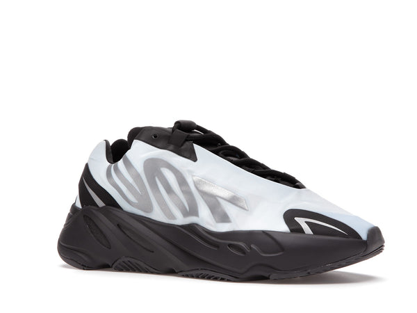 adidas Yeezy Boost 700 MNVN Bleu Teinté