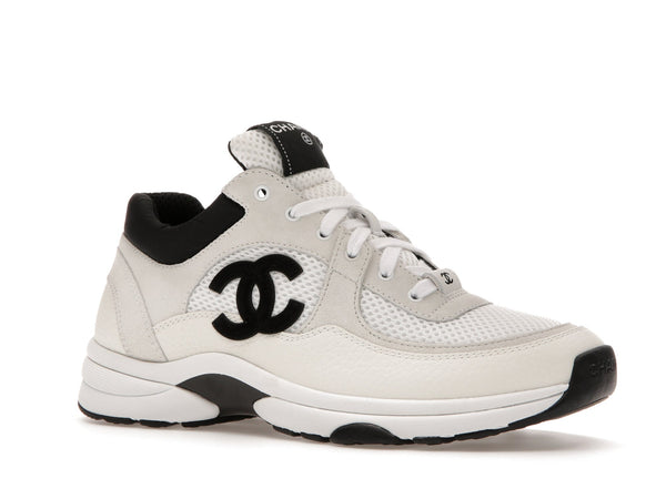Chanel Low Top Sneaker Wildleder Weiß Schwarz
