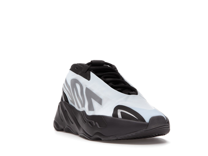 adidas Yeezy Boost 700 MNVN Bleu Teinté