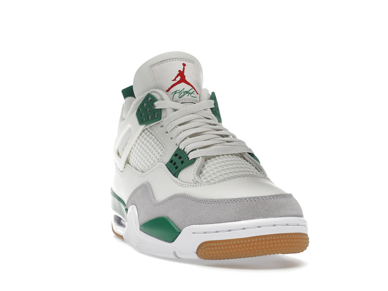 Jordan 4 Retro SB Kieferngrün