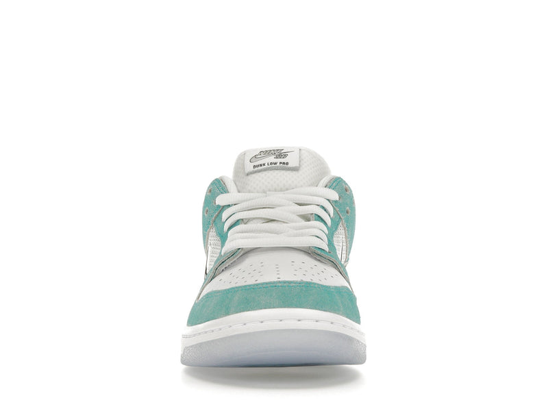 Skateboards Nike SB Dunk Low d'avril