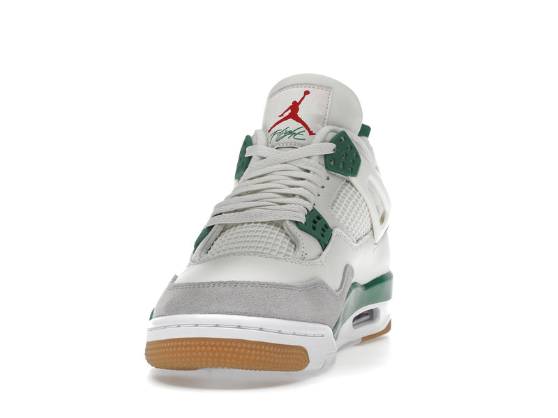 Jordan 4 Retro SB Kieferngrün