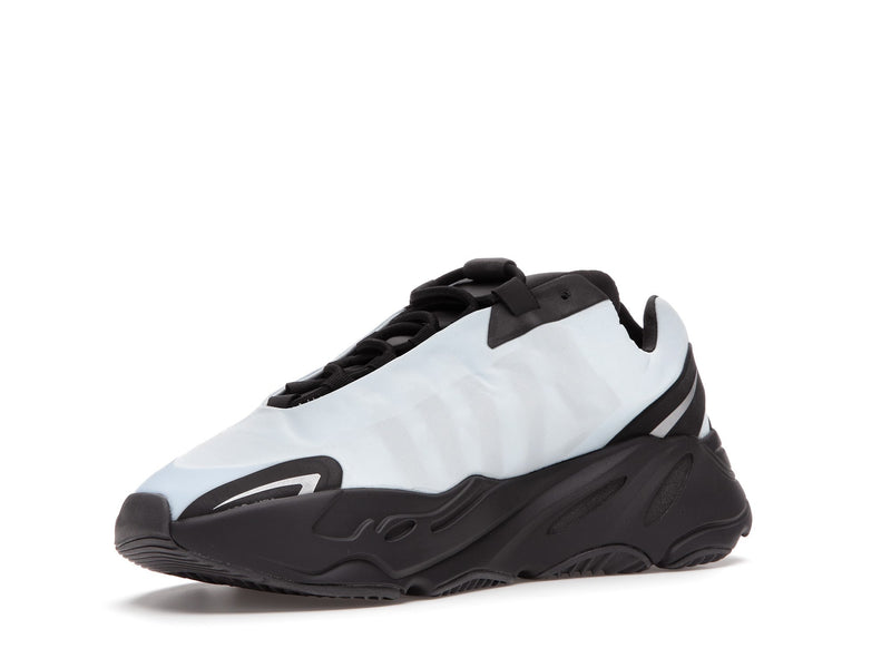 adidas Yeezy Boost 700 MNVN Bleu Teinté