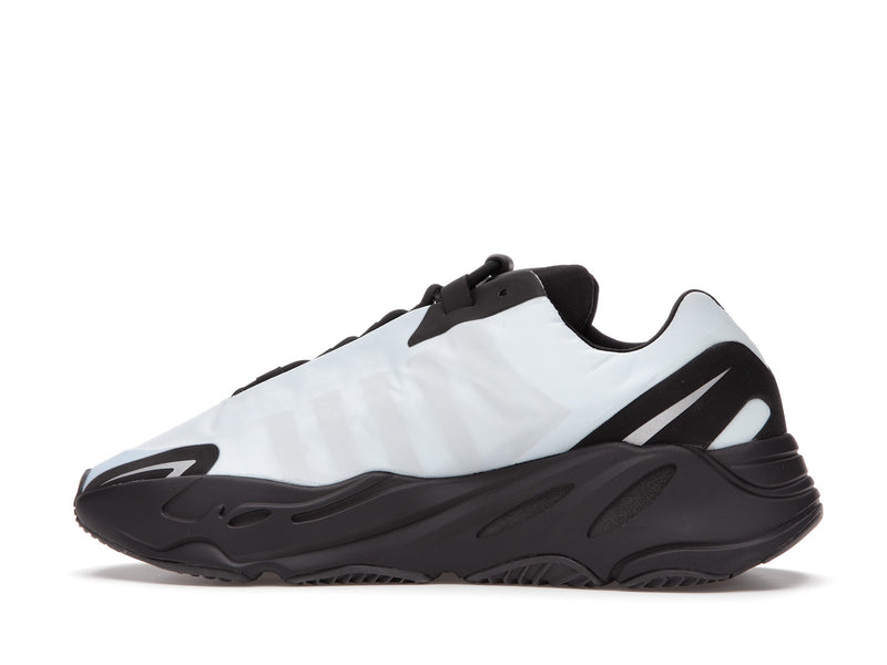 adidas Yeezy Boost 700 MNVN Bleu Teinté