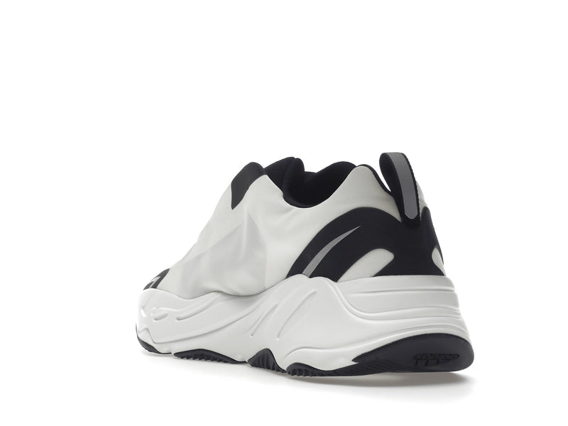 adidas Yeezy Boost 700 MNVN sans lacets analogiques