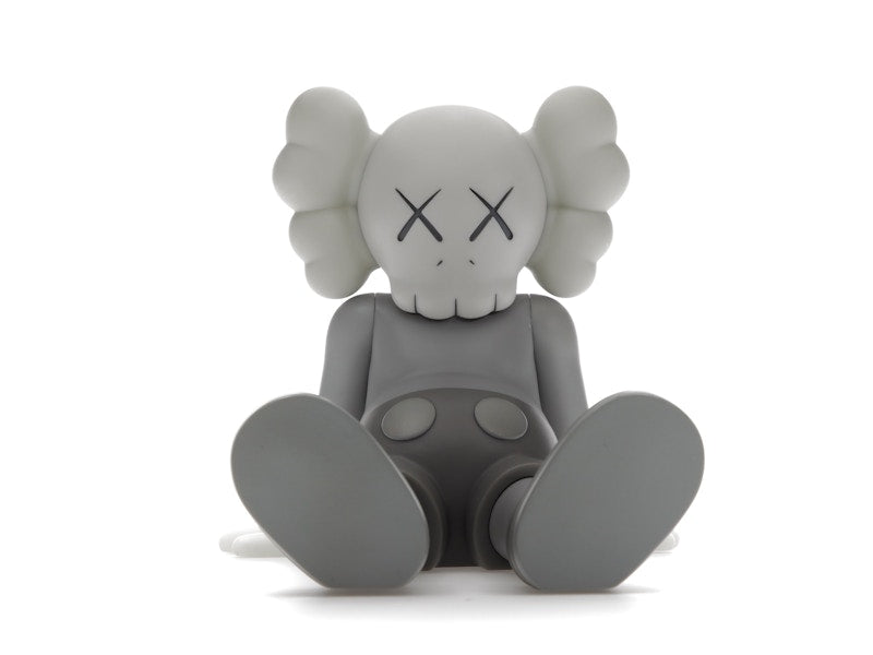 Figurine en vinyle KAWS Holiday Taipei grise