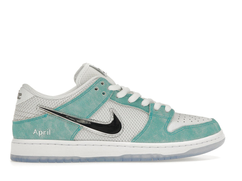 Skateboards Nike SB Dunk Low d'avril
